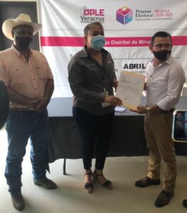 Solicitan Amalio Suárez y Daniel Domínguez registro como candidatos a la diputación local por Minatitlán abanderados por Todos Por Veracruz