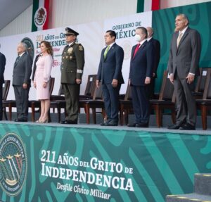 Sergio Gutiérrez Luna, primer minatitleco en la historia de El Grito y Desfile Militar