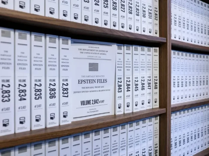 Título descriptivo de la imagen del Caso Epstein Imagen del Caso Epstein con Jeffrey Epstein y Ghislaine Maxwell