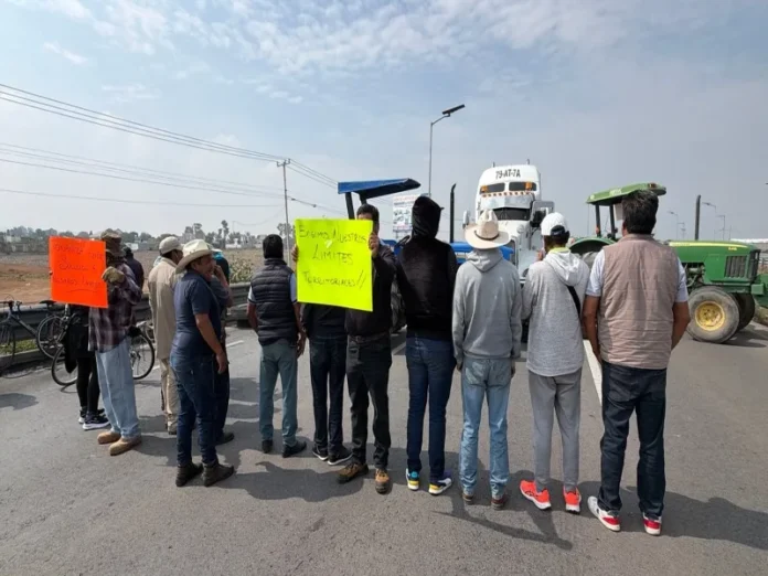 Ejidatarios bloquean acceso al AIFA por conflicto territorial Conflicto territorial en Tonanitla bloquea acceso al AIFA con 800 hectáreas en disputa