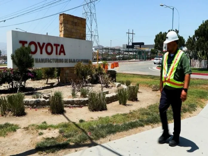 Título descriptivo de la imagen La crisis industrial en Tijuana se refleja en la salida de Toyota México