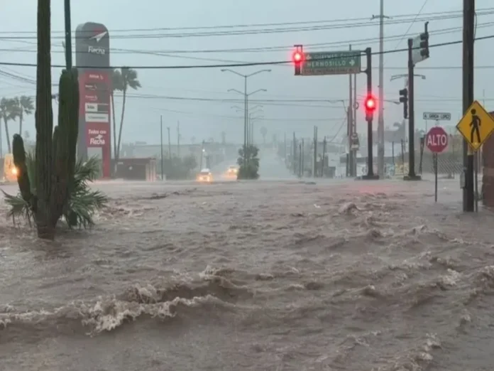 Huracán Polo impacta Guaymas y causa inundaciones Imagen del huracán Polo sobre Guaymas con inundaciones